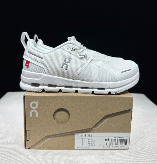 Unisex kids on clouds